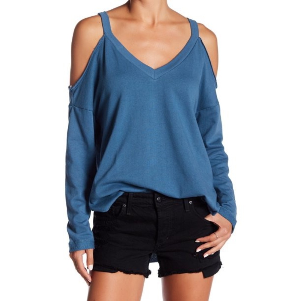 Melrose & Market Cold Shoulder Sweatshirt Medium